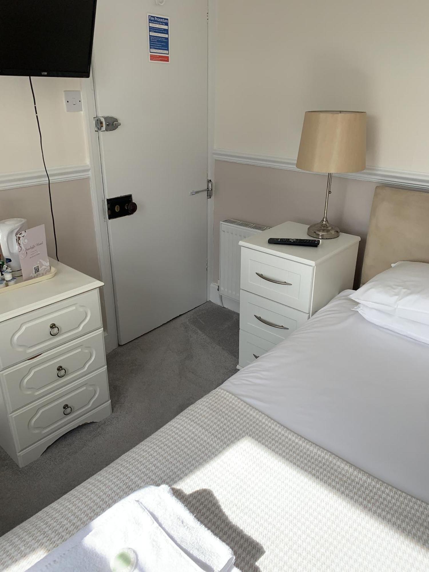 Seaclyffe Hotel Ltd Llandudno Oda fotoğraf